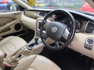 /photos/8684/3fa40258-a580-4041-79f6-bbf420845c67_i320x240.jpg